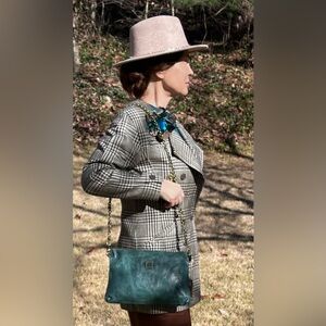 NWT A.S.98 Emerald Crossbody Bag with Chain Strap.Luxury Crafted Italian leather